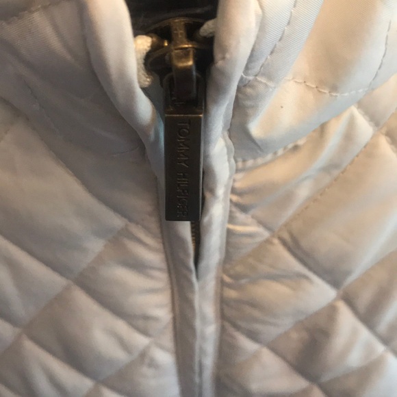 Tommy Hilfiger Quilted Style Coat w/ Plaid Lining - Picture 2 of 14